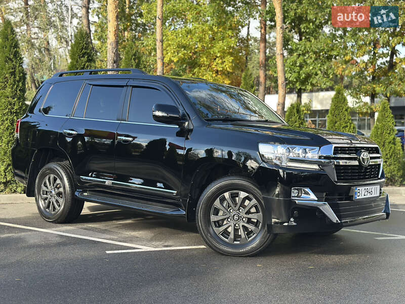 Внедорожник / Кроссовер Toyota Land Cruiser 2019 в Киеве