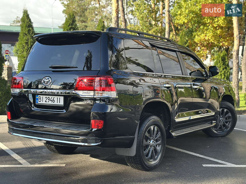 Внедорожник / Кроссовер Toyota Land Cruiser 2019 в Киеве