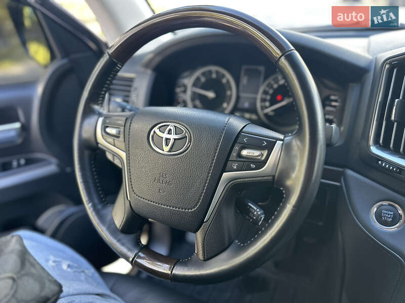 Внедорожник / Кроссовер Toyota Land Cruiser 2019 в Киеве