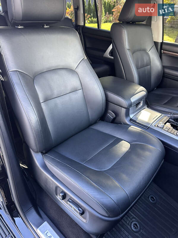 Внедорожник / Кроссовер Toyota Land Cruiser 2019 в Киеве