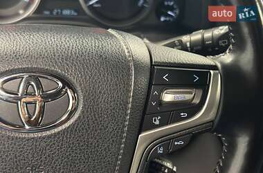 Позашляховик / Кросовер Toyota Land Cruiser 2020 в 