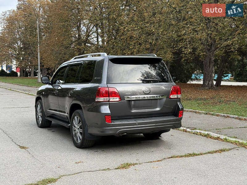 Внедорожник / Кроссовер Toyota Land Cruiser 2011 в Желтых Водах