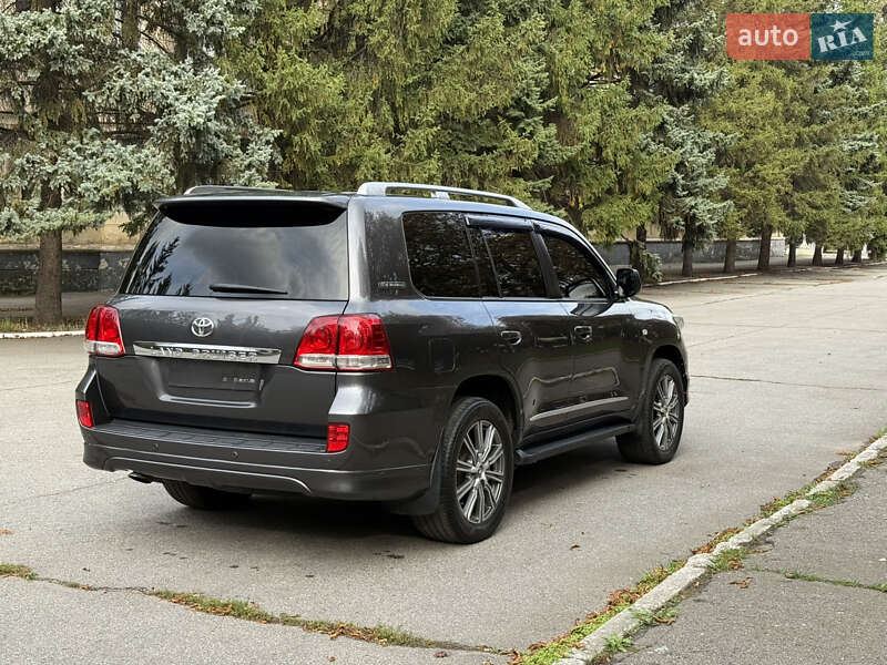 Внедорожник / Кроссовер Toyota Land Cruiser 2011 в Желтых Водах