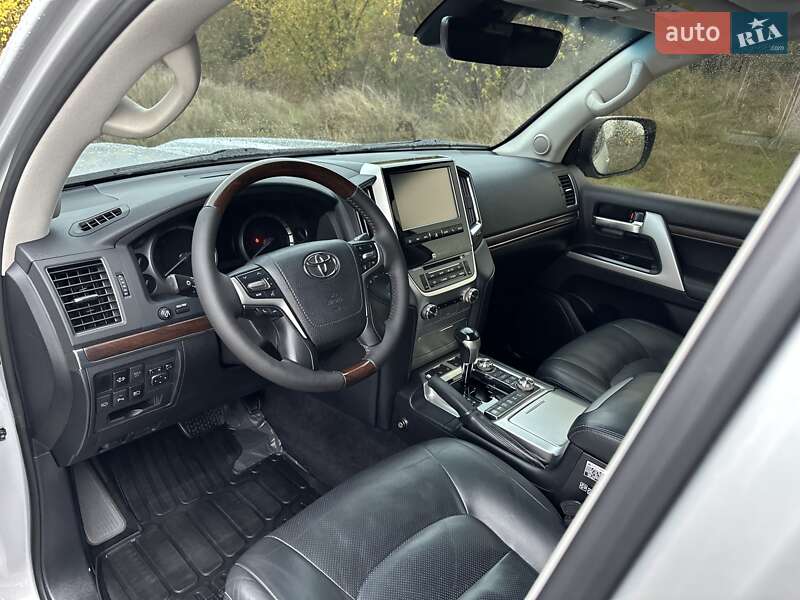 Внедорожник / Кроссовер Toyota Land Cruiser 2016 в Одессе фото 45 Внедорожник / Кроссовер Toyota Land Cruiser 2016 в Одессе