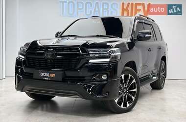 Внедорожник / Кроссовер Toyota Land Cruiser 2018 в 