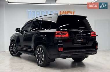 Внедорожник / Кроссовер Toyota Land Cruiser 2018 в 