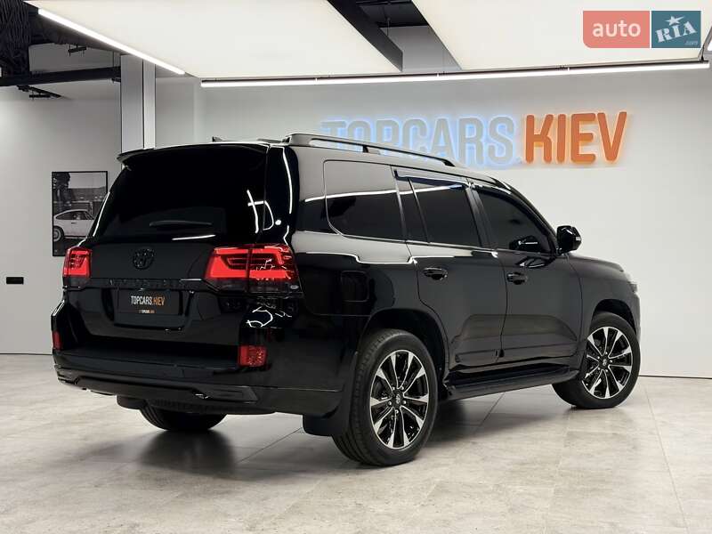 Внедорожник / Кроссовер Toyota Land Cruiser 2018 в Киеве фото 6 Внедорожник / Кроссовер Toyota Land Cruiser 2018 в Киеве