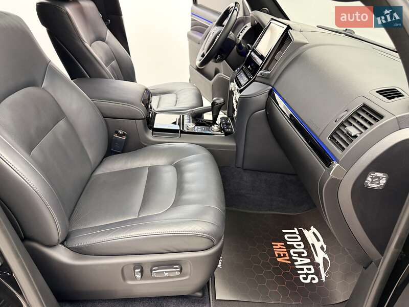 Внедорожник / Кроссовер Toyota Land Cruiser 2018 в Киеве фото 31 Внедорожник / Кроссовер Toyota Land Cruiser 2018 в Киеве