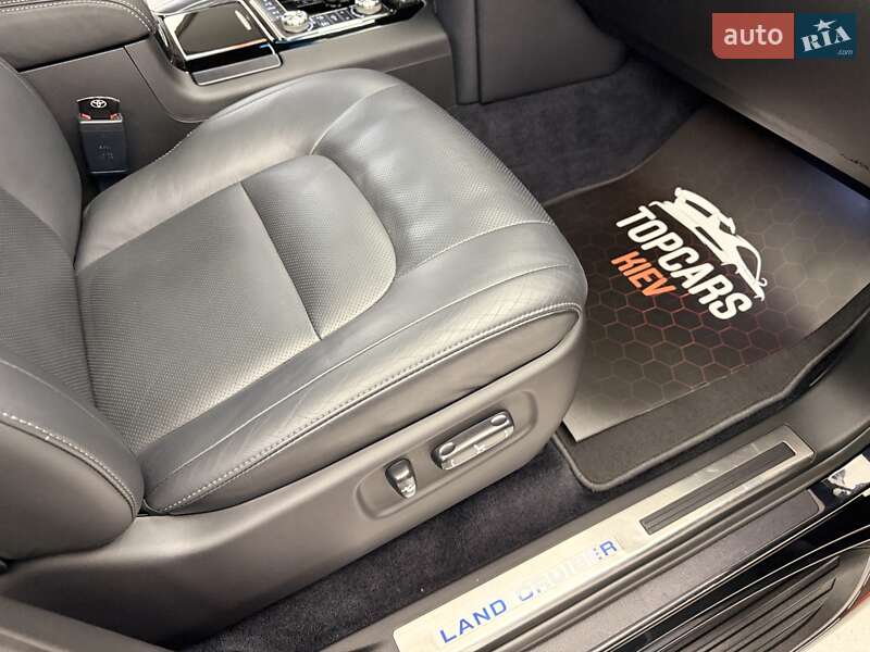 Внедорожник / Кроссовер Toyota Land Cruiser 2018 в Киеве фото 32 Внедорожник / Кроссовер Toyota Land Cruiser 2018 в Киеве