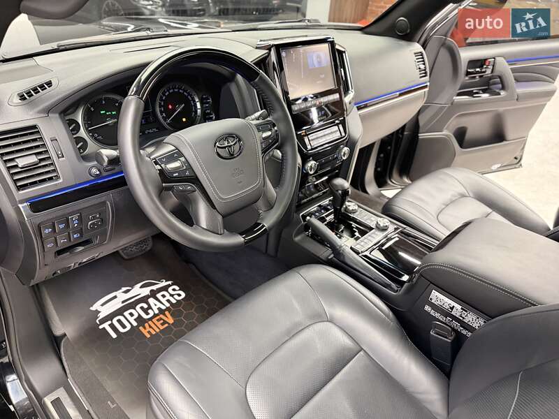 Внедорожник / Кроссовер Toyota Land Cruiser 2018 в Киеве фото 52 Внедорожник / Кроссовер Toyota Land Cruiser 2018 в Киеве
