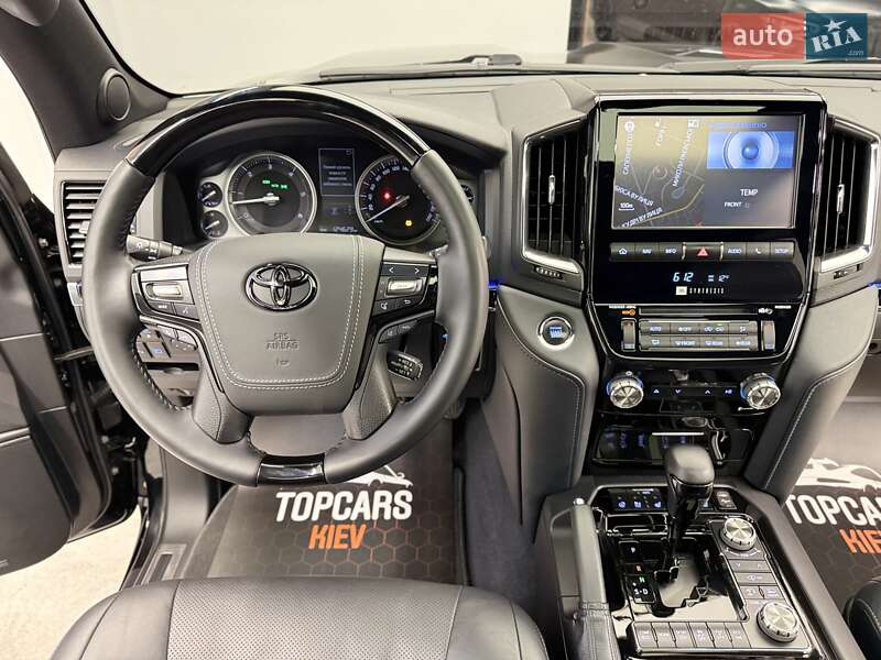 Внедорожник / Кроссовер Toyota Land Cruiser 2018 в Киеве фото 62 Внедорожник / Кроссовер Toyota Land Cruiser 2018 в Киеве