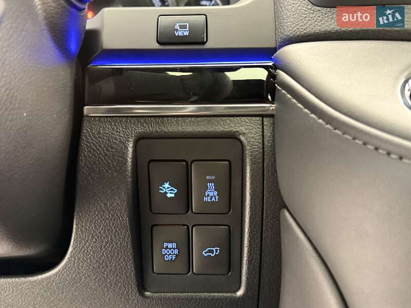Внедорожник / Кроссовер Toyota Land Cruiser 2018 в Киеве фото 66 Внедорожник / Кроссовер Toyota Land Cruiser 2018 в Киеве