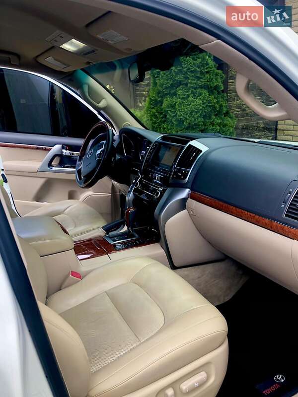 Внедорожник / Кроссовер Toyota Land Cruiser 2012 в Харькове