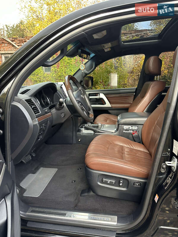 Внедорожник / Кроссовер Toyota Land Cruiser 2019 в Киеве