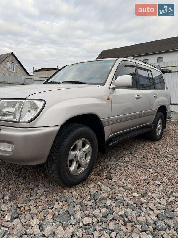 Внедорожник / Кроссовер Toyota Land Cruiser 2001 в Киеве фото 16 Внедорожник / Кроссовер Toyota Land Cruiser 2001 в Киеве