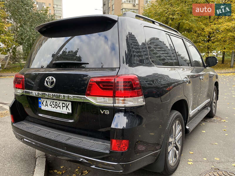 Внедорожник / Кроссовер Toyota Land Cruiser 2017 в Киеве