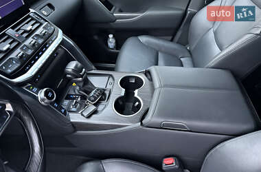 Внедорожник / Кроссовер Toyota Land Cruiser 2021 в 