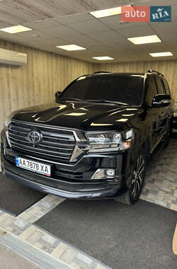 Внедорожник / Кроссовер Toyota Land Cruiser 2018 в 