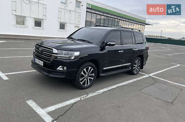 Внедорожник / Кроссовер Toyota Land Cruiser 2018 в 