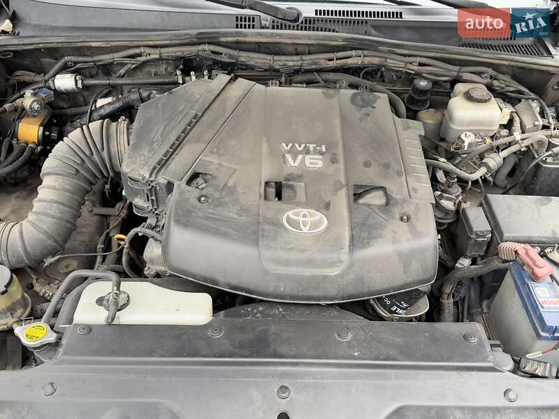 Внедорожник / Кроссовер Toyota Land Cruiser 2008 в Харькове