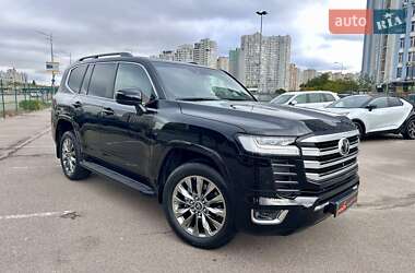 Внедорожник / Кроссовер Toyota Land Cruiser 2023 в 