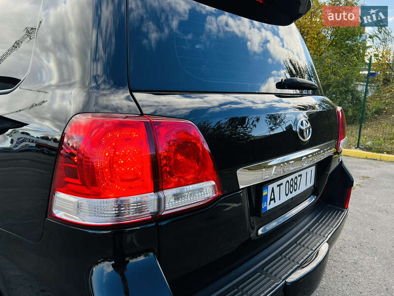 Позашляховик / Кросовер Toyota Land Cruiser 2008 в Ужгороді фото 7 Позашляховик / Кросовер Toyota Land Cruiser 2008 в Ужгороді