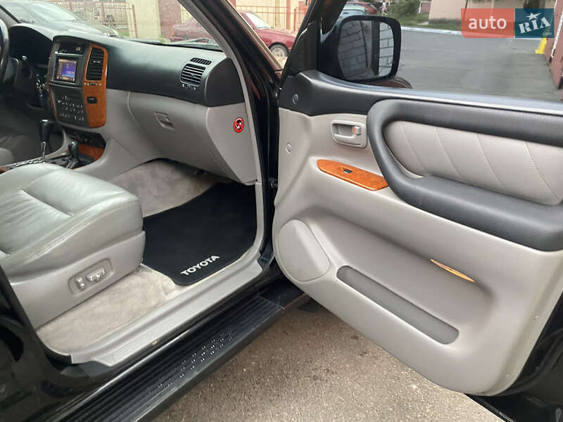 Внедорожник / Кроссовер Toyota Land Cruiser 2006 в Новых Петровцах фото 10 Внедорожник / Кроссовер Toyota Land Cruiser 2006 в Новых Петровцах