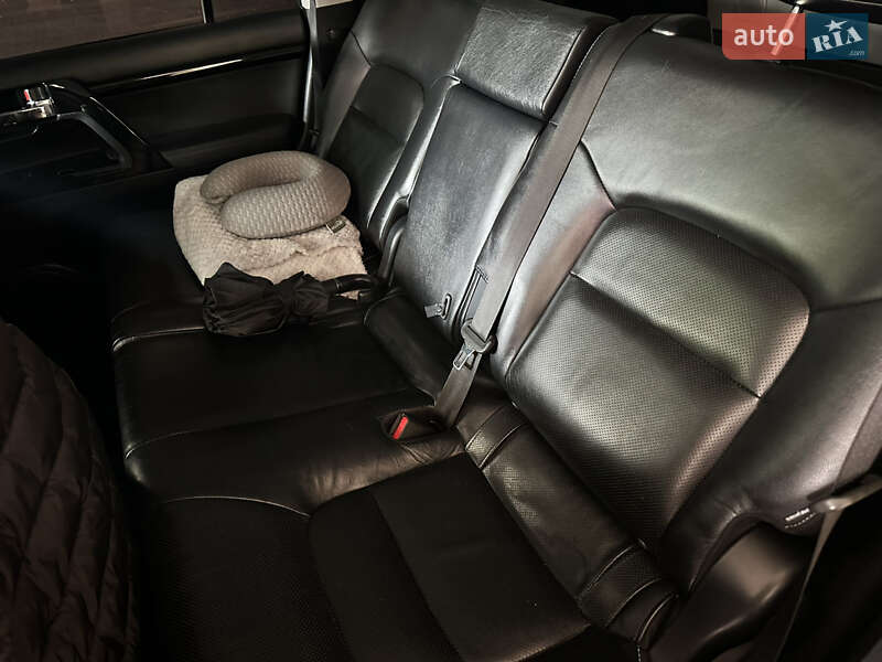Внедорожник / Кроссовер Toyota Land Cruiser 2012 в Киеве фото 12 Внедорожник / Кроссовер Toyota Land Cruiser 2012 в Киеве