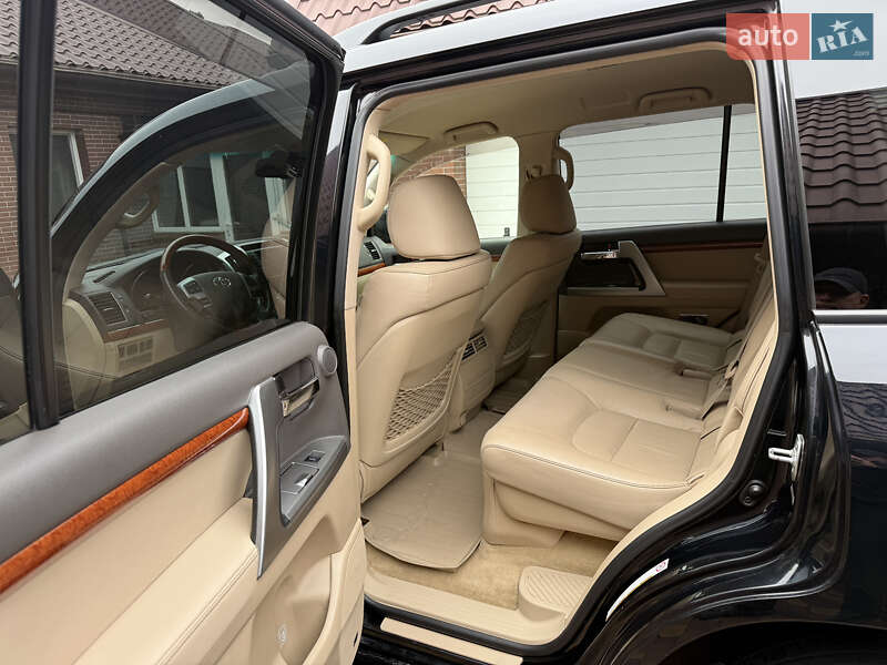 Внедорожник / Кроссовер Toyota Land Cruiser 2013 в Киеве