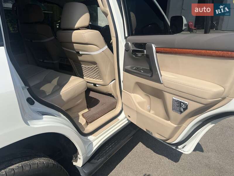 Внедорожник / Кроссовер Toyota Land Cruiser 2013 в Днепре фото 19 Внедорожник / Кроссовер Toyota Land Cruiser 2013 в Днепре