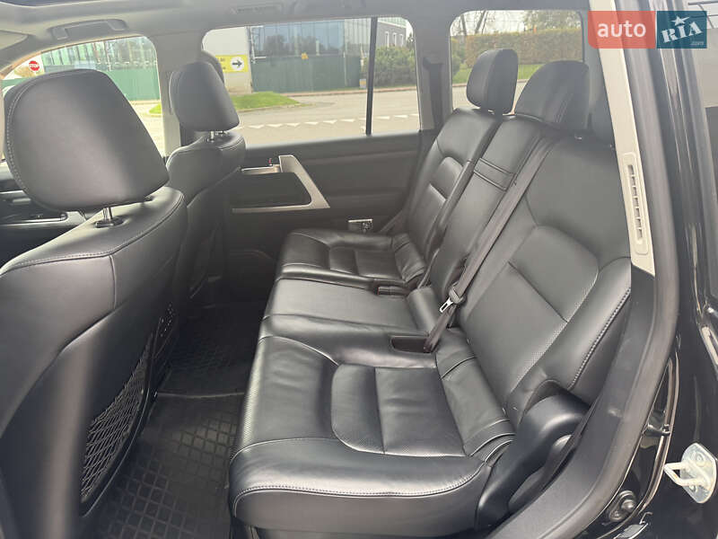 Внедорожник / Кроссовер Toyota Land Cruiser 2016 в Киеве