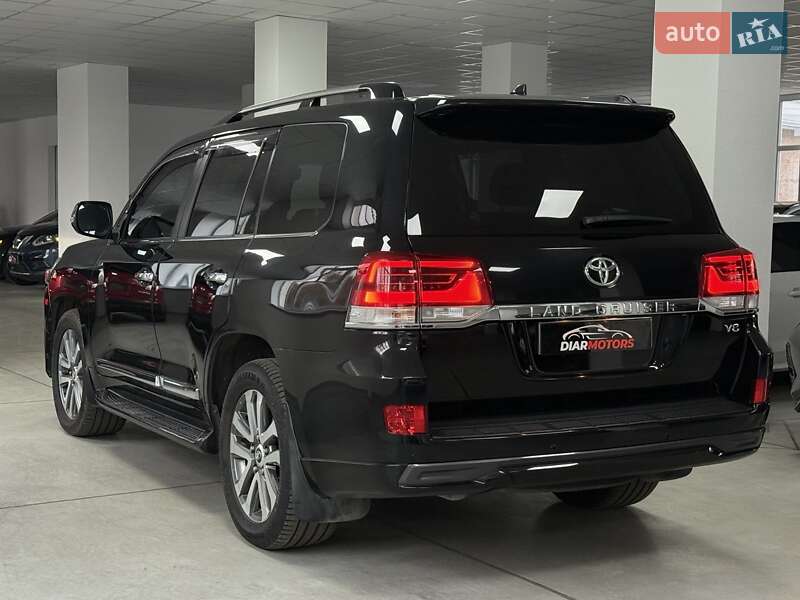 Внедорожник / Кроссовер Toyota Land Cruiser 2017 в Полтаве фото 3 Внедорожник / Кроссовер Toyota Land Cruiser 2017 в Полтаве