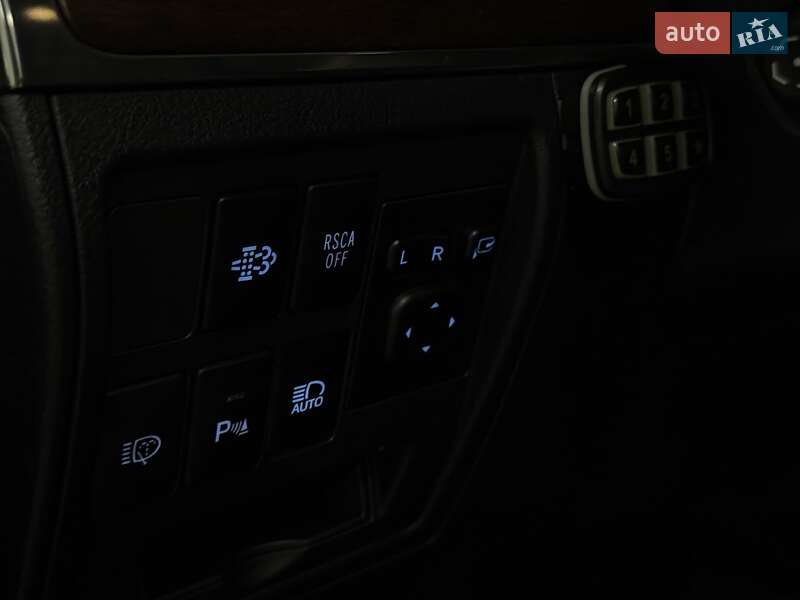 Внедорожник / Кроссовер Toyota Land Cruiser 2017 в Полтаве фото 10 Внедорожник / Кроссовер Toyota Land Cruiser 2017 в Полтаве