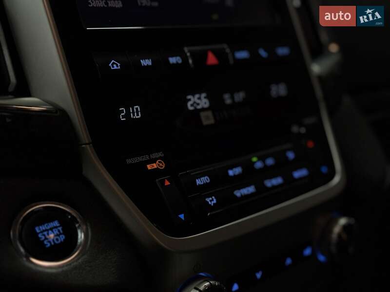 Внедорожник / Кроссовер Toyota Land Cruiser 2017 в Полтаве фото 11 Внедорожник / Кроссовер Toyota Land Cruiser 2017 в Полтаве