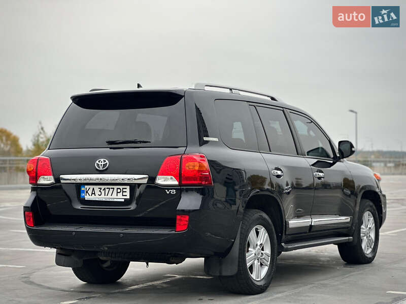 Внедорожник / Кроссовер Toyota Land Cruiser 2014 в Киеве