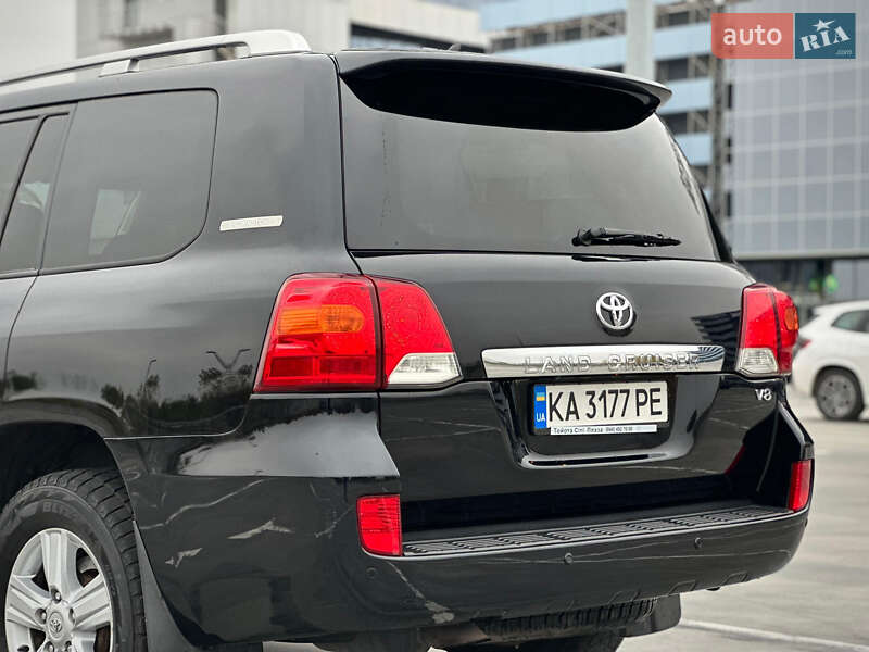 Внедорожник / Кроссовер Toyota Land Cruiser 2014 в Киеве