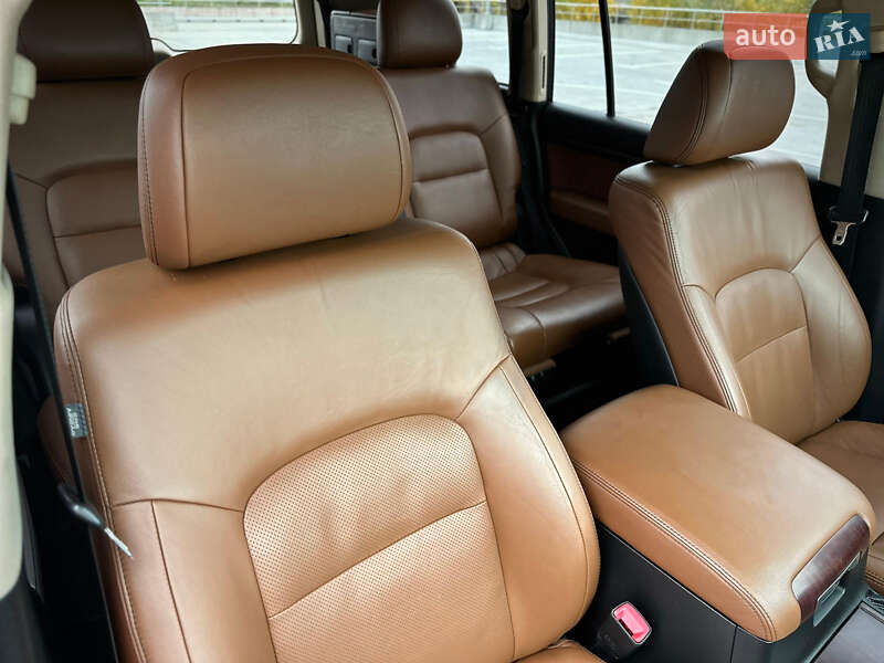 Внедорожник / Кроссовер Toyota Land Cruiser 2014 в Киеве