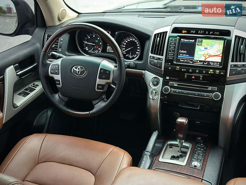 Внедорожник / Кроссовер Toyota Land Cruiser 2014 в Киеве
