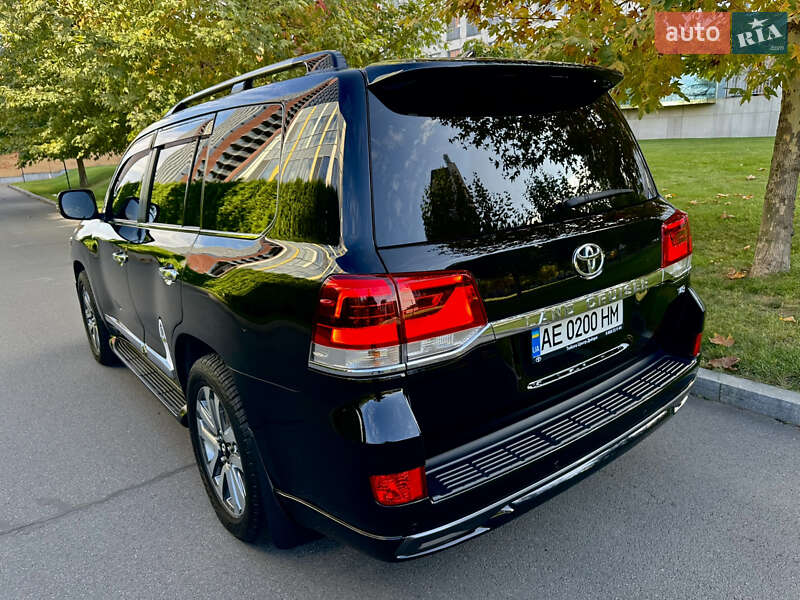 Внедорожник / Кроссовер Toyota Land Cruiser 2017 в Днепре фото 12 Внедорожник / Кроссовер Toyota Land Cruiser 2017 в Днепре