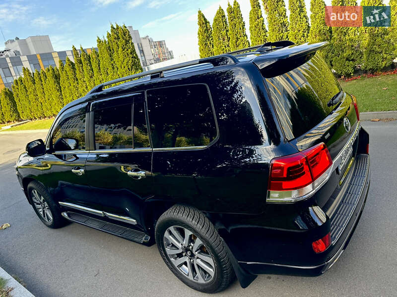 Внедорожник / Кроссовер Toyota Land Cruiser 2017 в Днепре фото 13 Внедорожник / Кроссовер Toyota Land Cruiser 2017 в Днепре