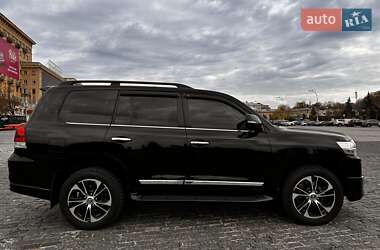Внедорожник / Кроссовер Toyota Land Cruiser 2020 в 