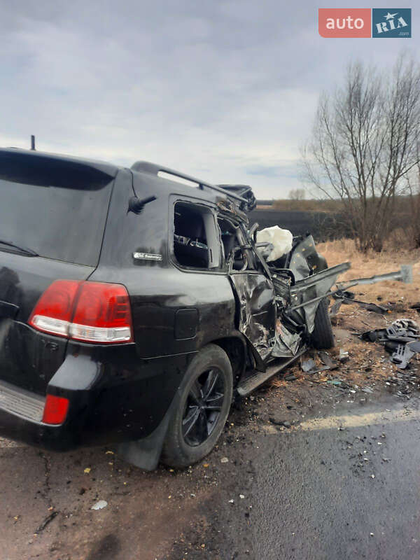 Внедорожник / Кроссовер Toyota Land Cruiser 2011 в Шостке