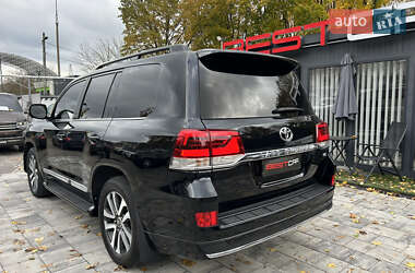 Позашляховик / Кросовер Toyota Land Cruiser 2016 в  фото 17 Позашляховик / Кросовер Toyota Land Cruiser 2016 в