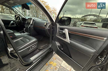 Позашляховик / Кросовер Toyota Land Cruiser 2016 в  фото 37 Позашляховик / Кросовер Toyota Land Cruiser 2016 в
