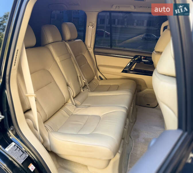Внедорожник / Кроссовер Toyota Land Cruiser 2015 в Харькове фото 16 Внедорожник / Кроссовер Toyota Land Cruiser 2015 в Харькове