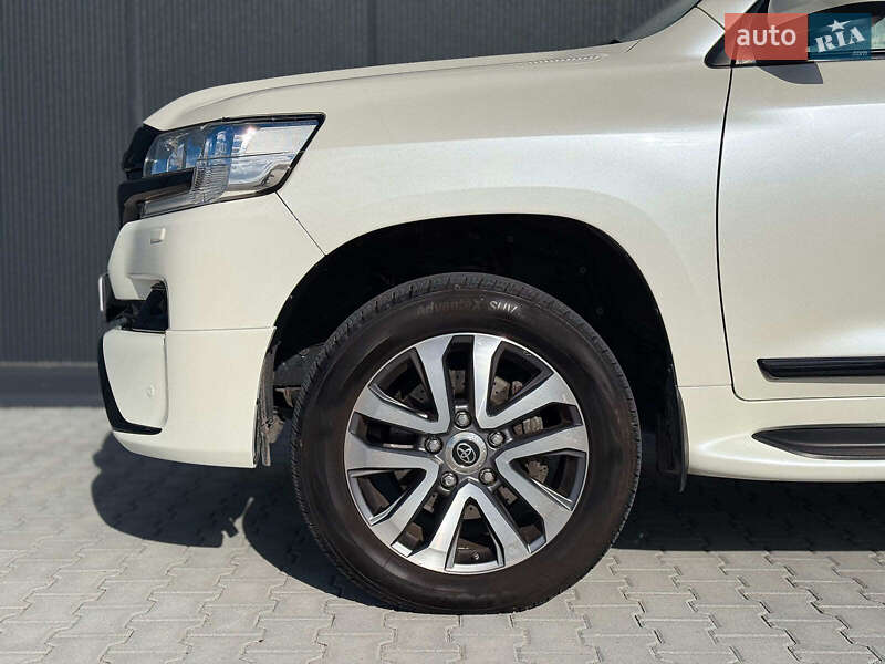 Внедорожник / Кроссовер Toyota Land Cruiser 2016 в Львове