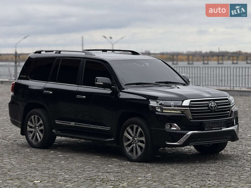 Внедорожник / Кроссовер Toyota Land Cruiser 2017 в Днепре