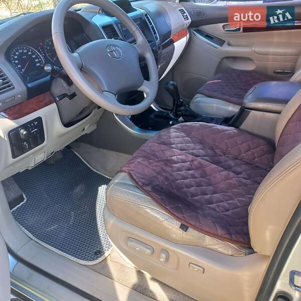 Внедорожник / Кроссовер Toyota Land Cruiser 2004 в Львове