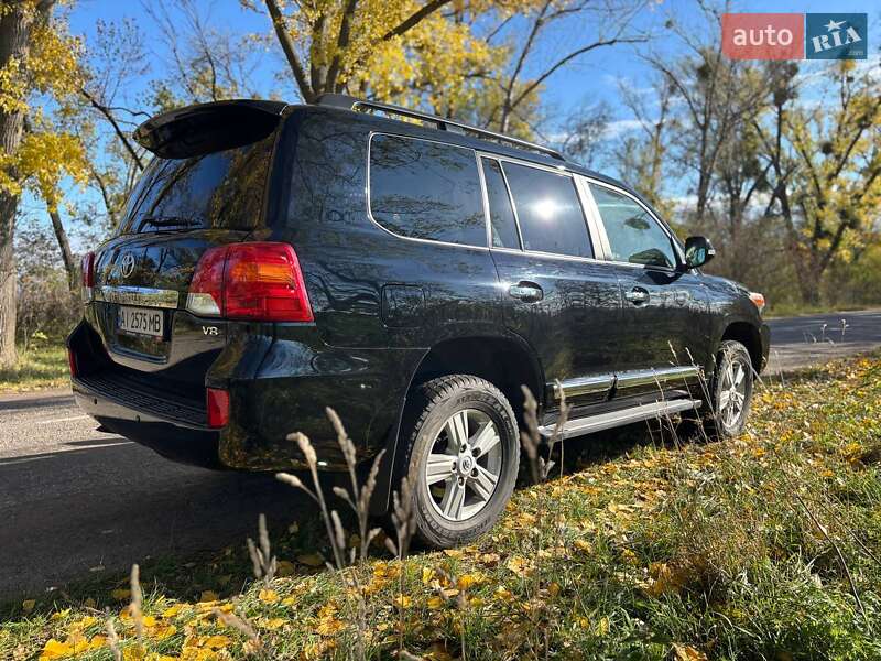 Внедорожник / Кроссовер Toyota Land Cruiser 2013 в Киеве фото 12 Внедорожник / Кроссовер Toyota Land Cruiser 2013 в Киеве