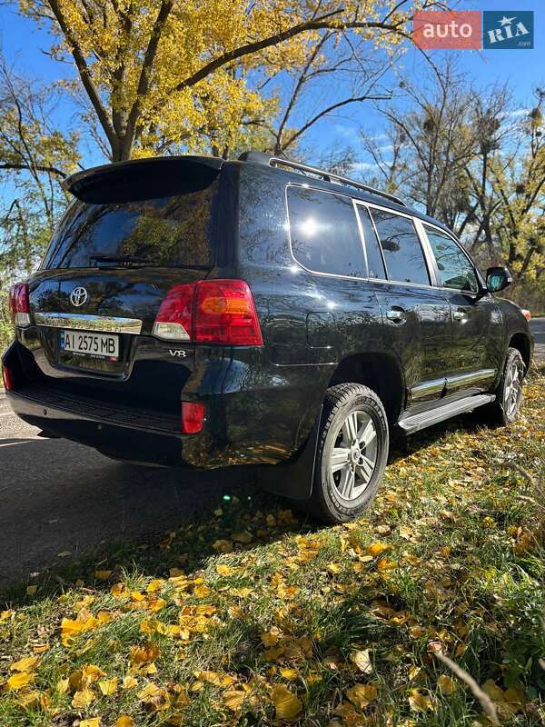 Внедорожник / Кроссовер Toyota Land Cruiser 2013 в Киеве фото 17 Внедорожник / Кроссовер Toyota Land Cruiser 2013 в Киеве